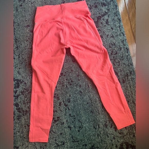 Fabletics Powerhold High Waisted Leggings NWT Size medium - Picture 4 of 5